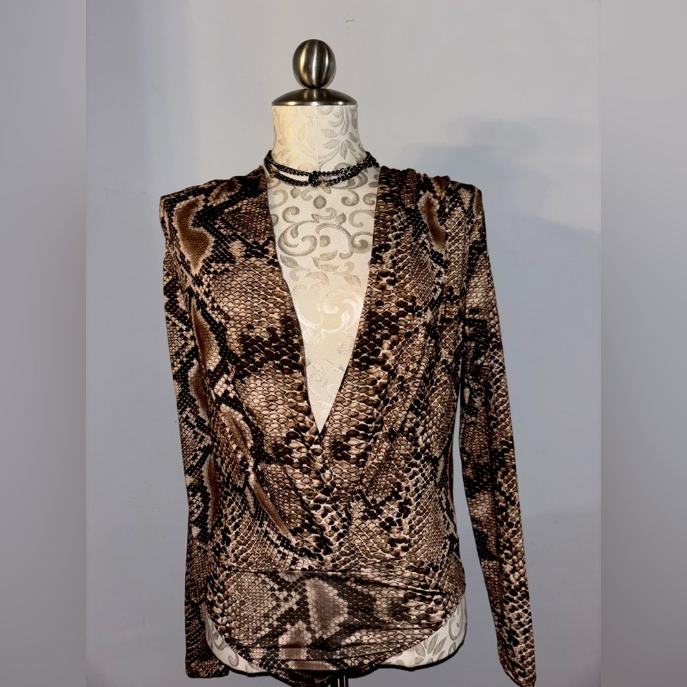 🆕 ZARA TRAFALUC Size Medium. #H